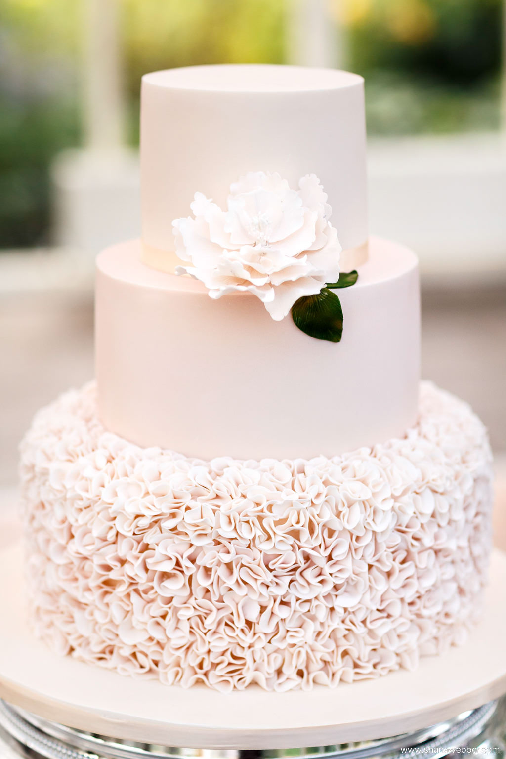 Rustic barn simple wedding cake. Shabby chic | Wedding 